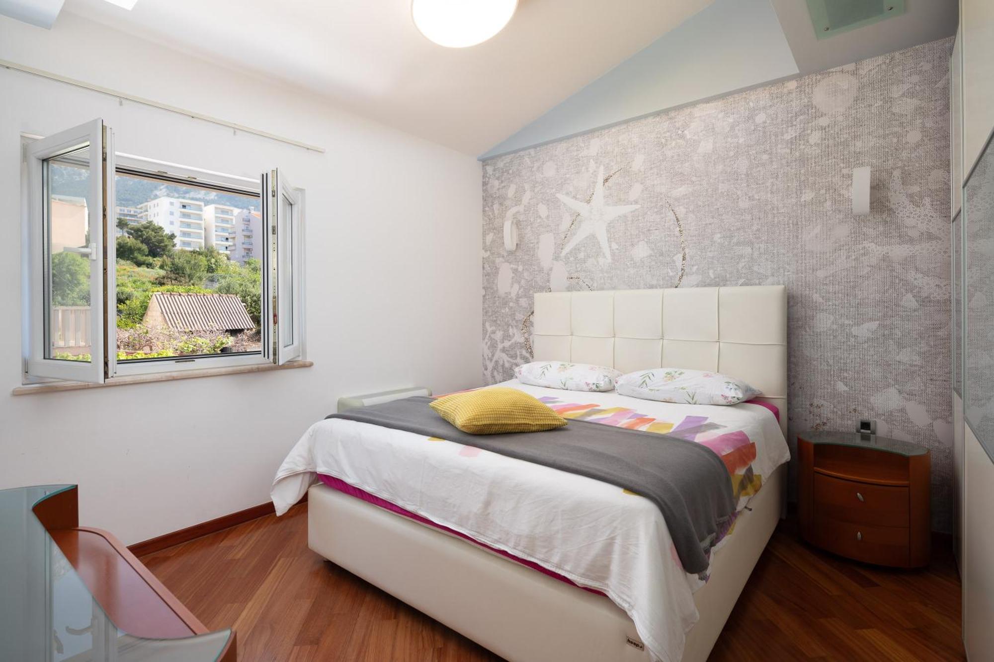 Brkic Apartments With Private Parking Makarska Esterno foto