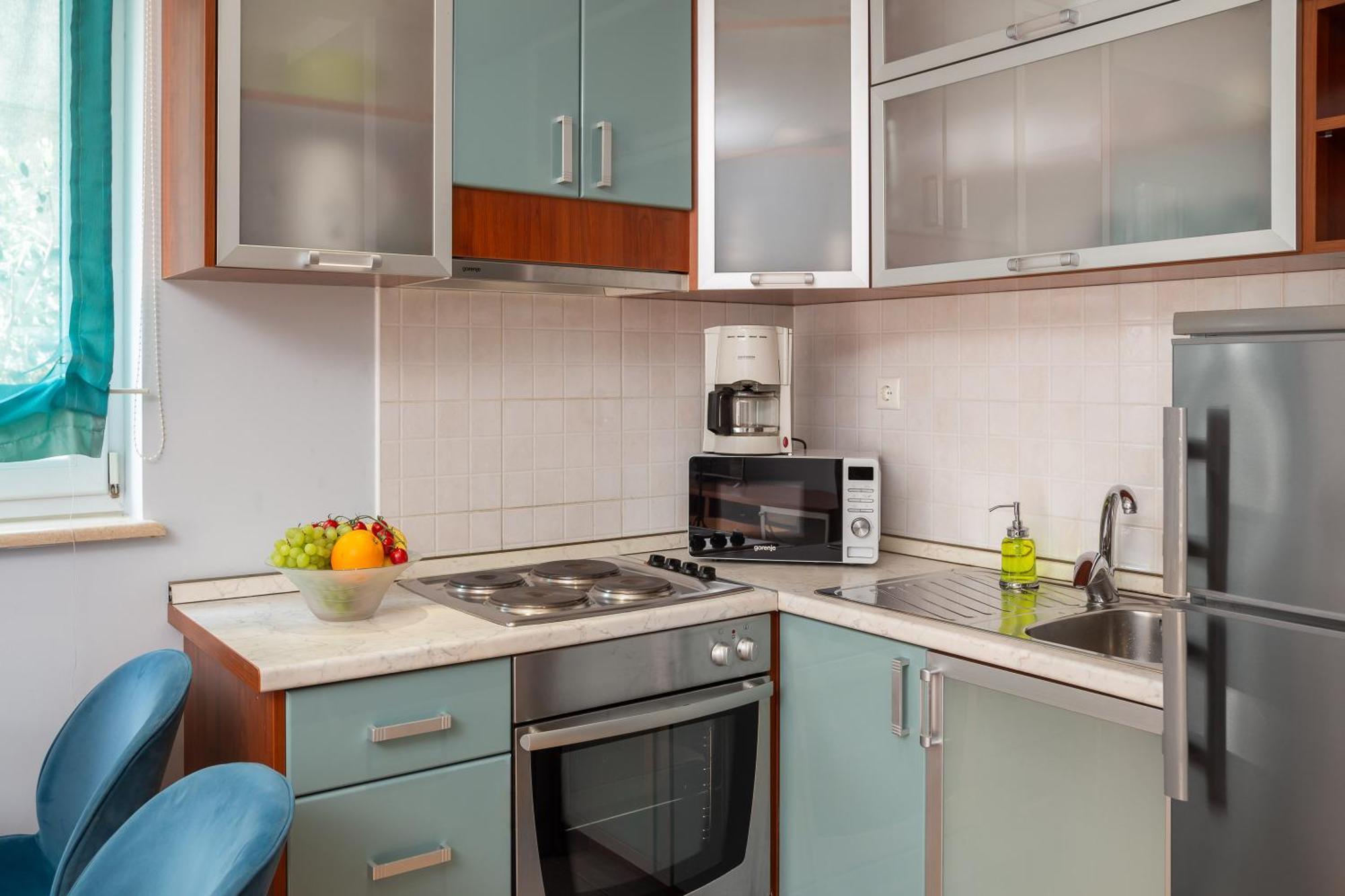 Brkic Apartments With Private Parking Makarska Camera foto